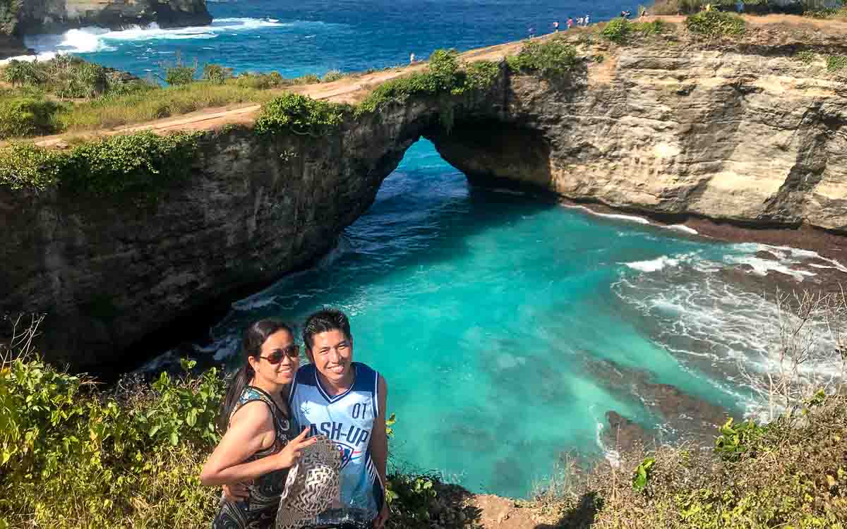 Couple at Broken Beach