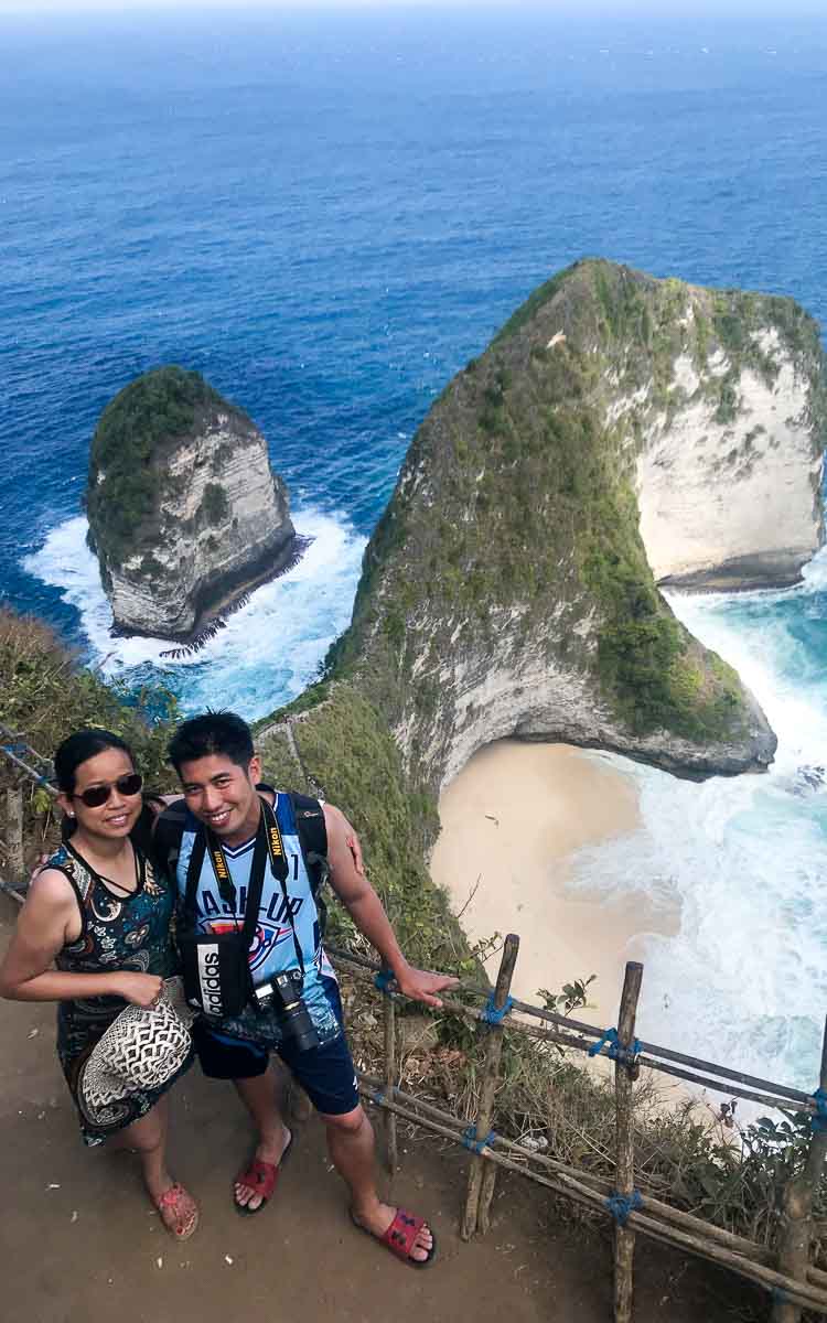 Couple at Kelingking Beach